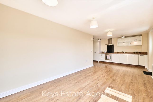 49, Lock Keepers Way, Stoke-On-Trent photo 4