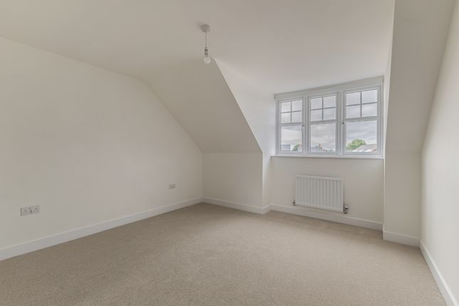 4 hawk way - Beech RL flatfair, Leaf Living at Peters Village, Wouldham, Kent, ME1, Wouldham photo 4