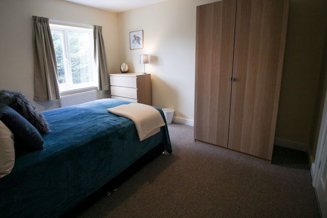 Room to rent in Green Lane, Parkgate