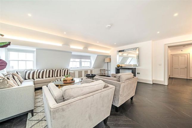 Flat 5, 14-15, Fitzhardinge Street, London photo 2