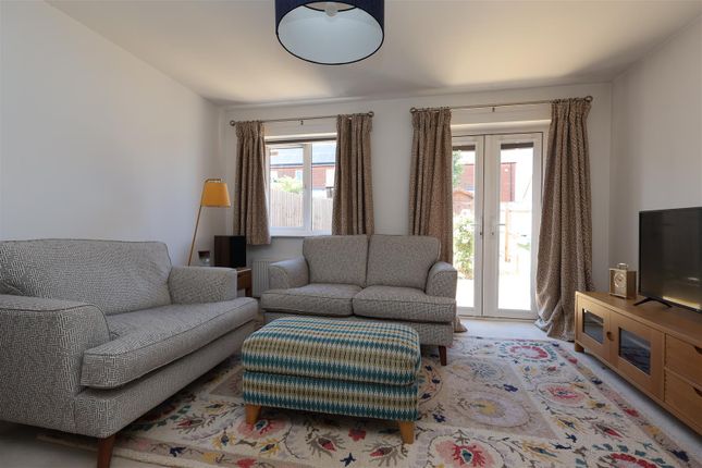20, Moat Reach, Edlesborough photo 3