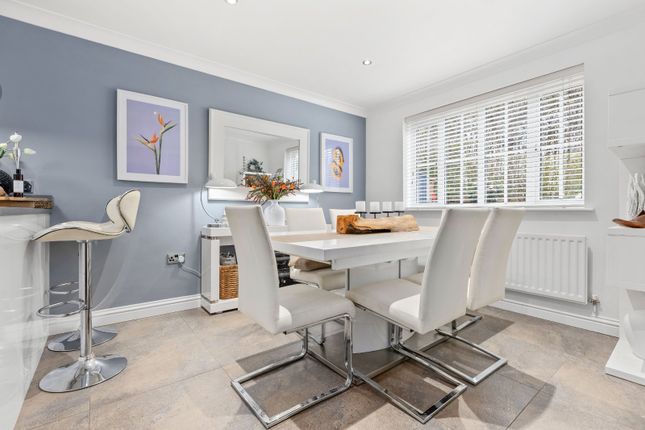 56, Ryders Hill, Hertfordshire photo 4