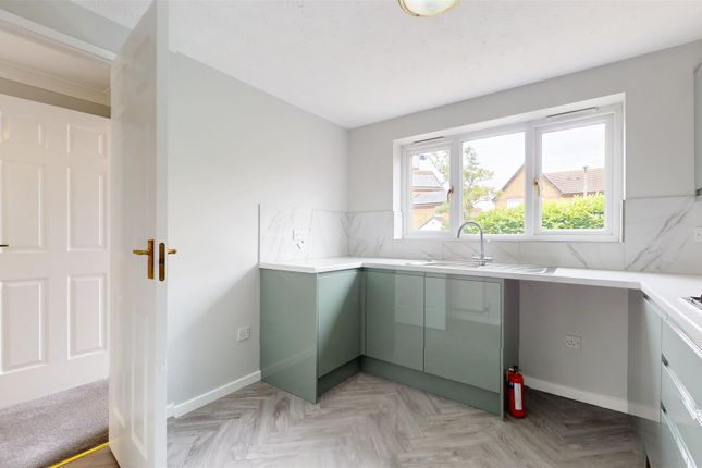 53, Brearley Avenue, Oldbrook photo 4