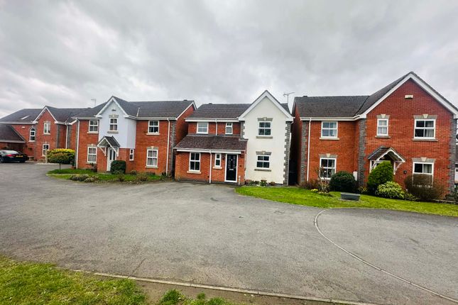 4-bed house on 16, Paddock Close , Bidford upon Avon, £449,500