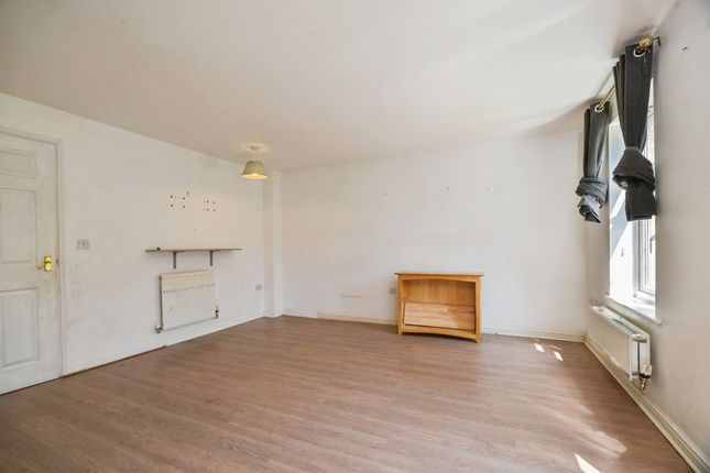 15, Red Admiral Close, Stockton-On-Tees photo 4