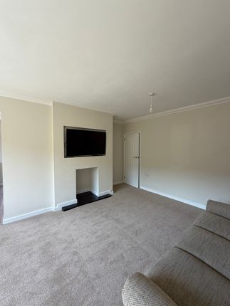 5, Brinsworth Hall Grove, Rotherham photo 5