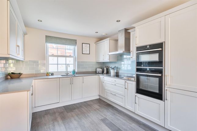 16, Wimble Stock Way, Yeovil photo 3