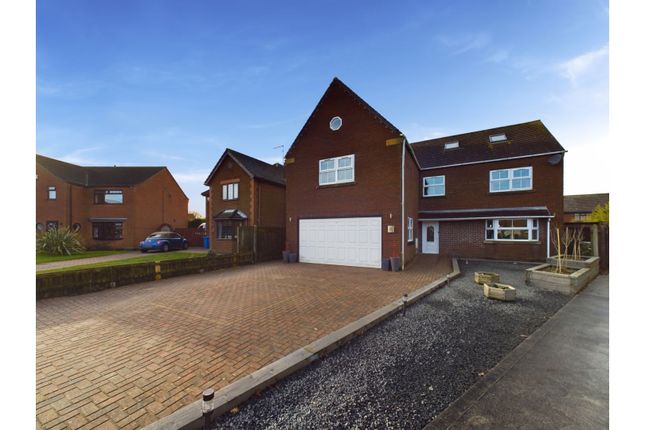 Thumbnail Detached house for sale in Rise Close, Hull