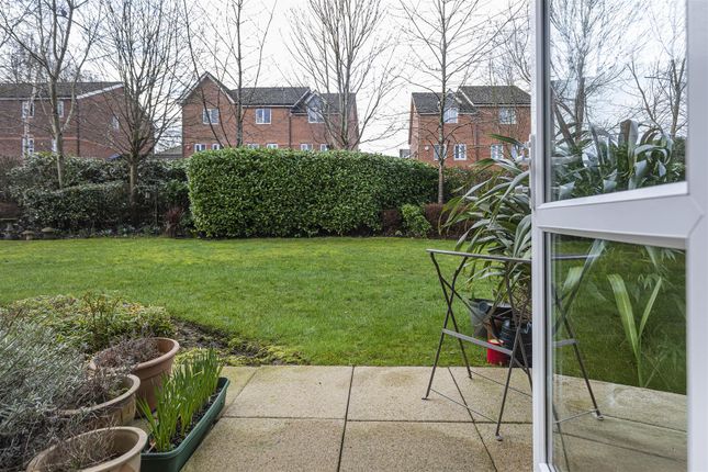 26 Sykes Court, St. Stephens Fold, Huddersfield photo 4