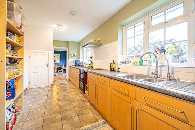 3, Castle Hill Road, Totternhoe photo 3
