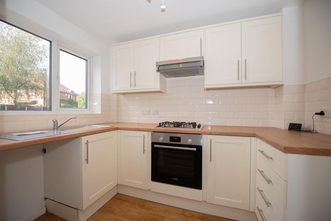 12, Drummond Avenue, Nottingham photo 3