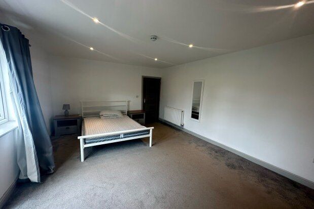 Room to rent in 11 Hunter Road, Ashford