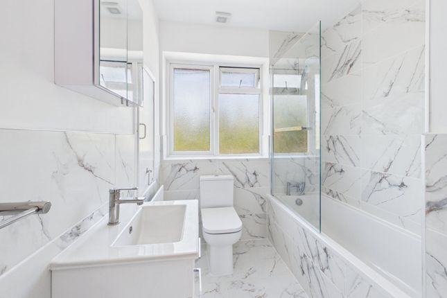 45A,, Packhorse Road, Buckinghamshire photo 2