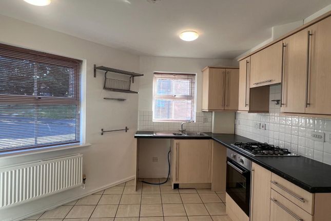 309, Longacres, Bridgend photo 2