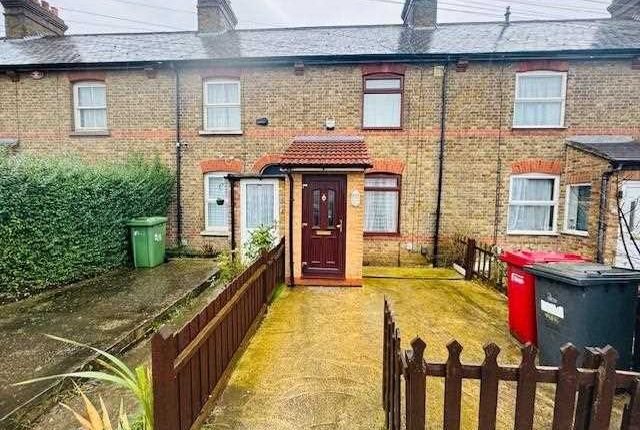 Thumbnail Terraced house to rent in Uxbridge Road, Slough