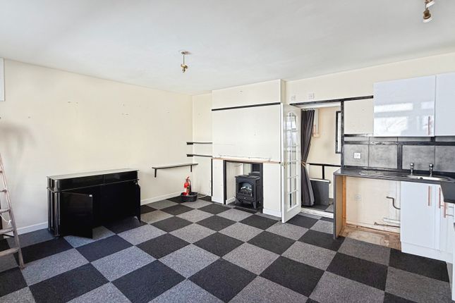 19 & 19a, Maristow Street, Westbury photo 2