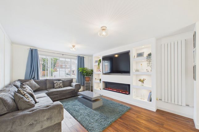 5 Moor View Close, Workington photo 4