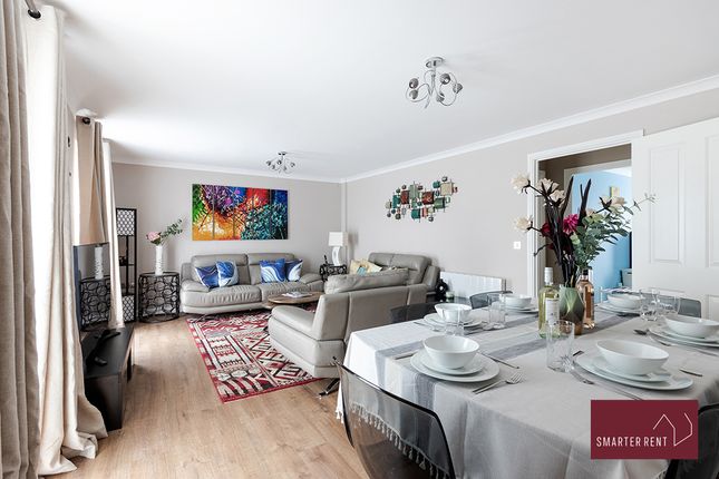 48, Trevelyan Court, Windsor photo 4