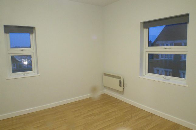 11c, Strode Road, Wellingborough photo 3