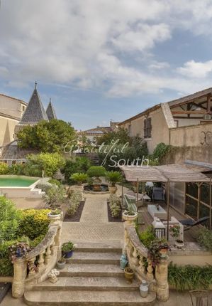 Detached house for sale in Narbonne, 11100, France