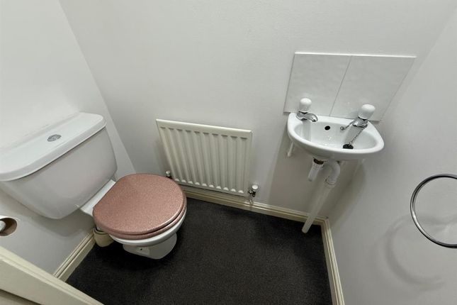 17, Steading Court, Consett photo 5