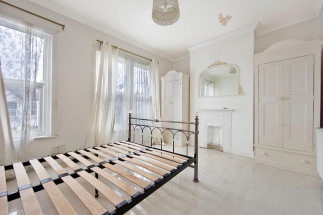 51, Siddons Road, London photo 3