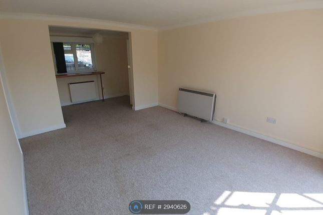 Flat, Ashburn Court Station Road, Fordingbridge photo 5
