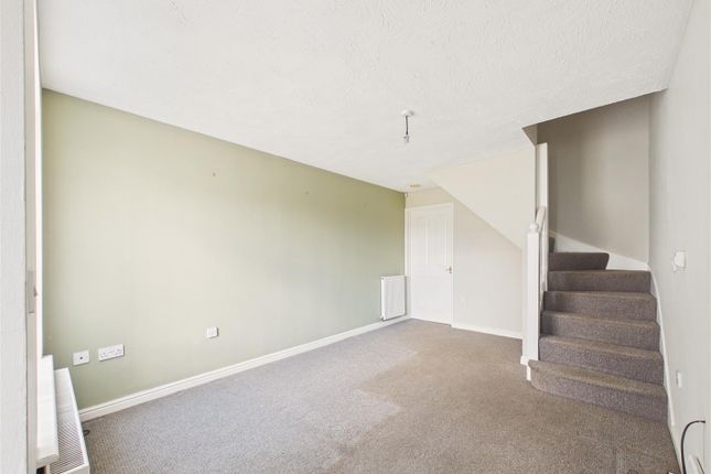 24, Robinia Drive, Hull photo 3