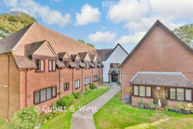 1-bed flat on Rosewood Lodge, Wickham Road, Croydon, £110,000