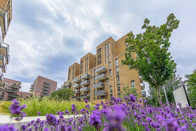 Flat 402 Bight Court, 17, Nellie Cressall Way, London photo 3