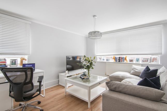 Thumbnail Flat for sale in Lower Queens Road, Buckhurst Hill