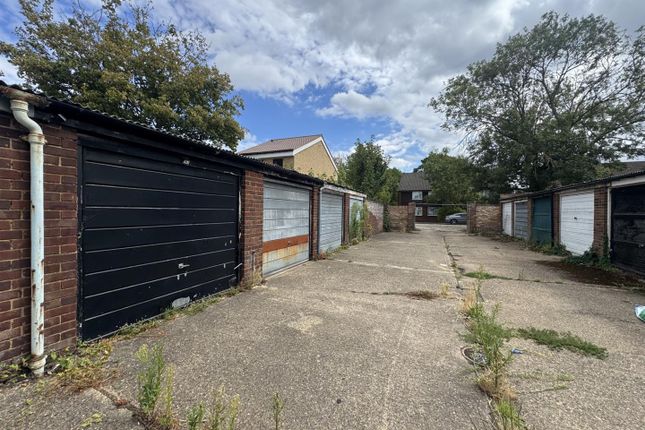 Garage 11, Westfield Close, Enfield photo 2
