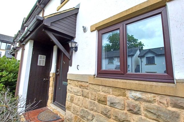 20, Oakhampton Court, Roundhay photo 3