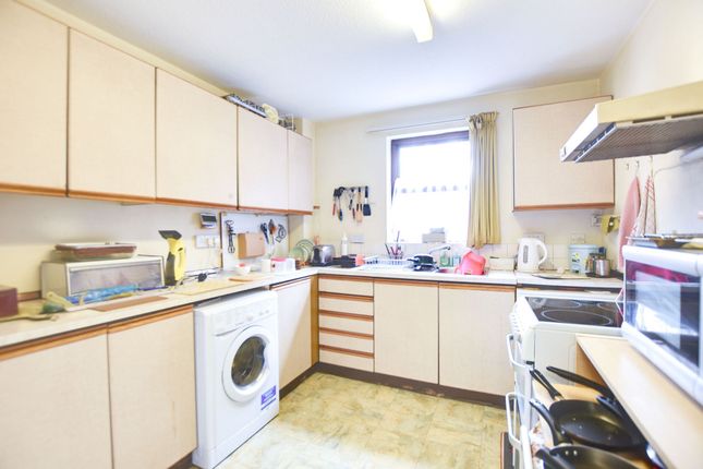 Flat for sale in St Mary's Road, Clarendon Park, Leicester