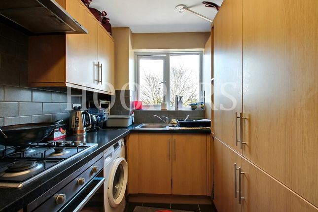 Flat for sale in Cornmow Drive, London