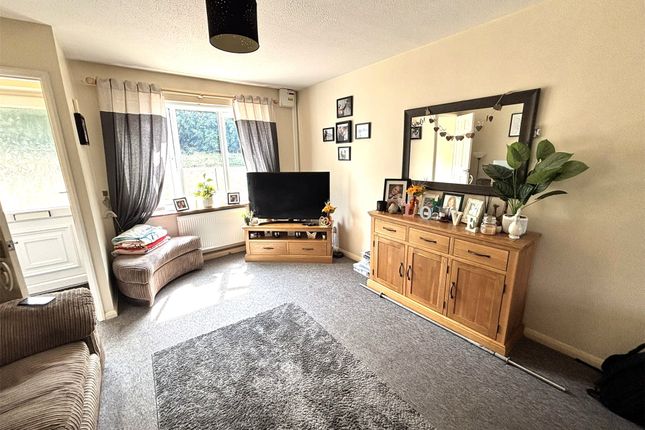 43, Celandine Mead, Somerset photo 2