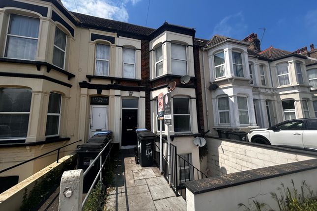 Thumbnail Flat to rent in Ramsgate Road, Margate