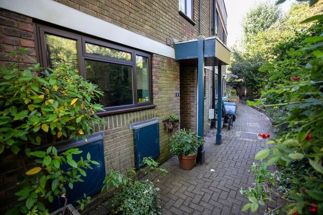 Thumbnail Terraced house for sale in Church Walk, Highgate, London