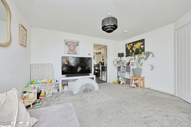 7, Caddow Close, Dereham photo 4