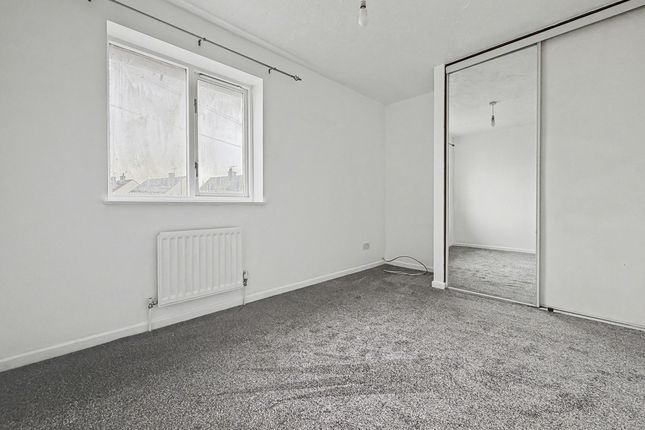 21, Morgan Drive, Greenhithe photo 4
