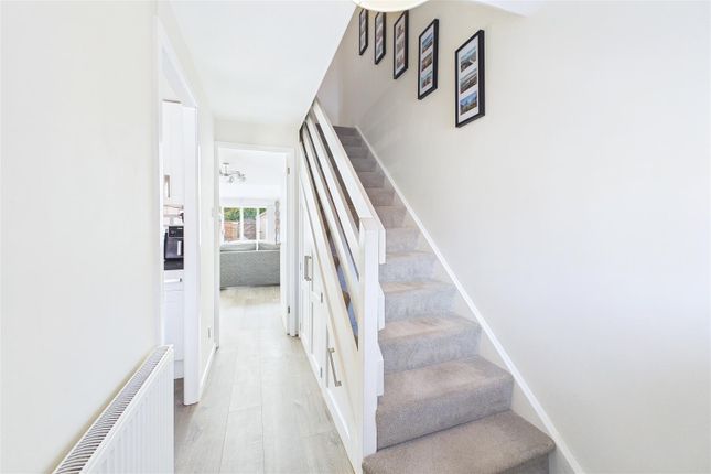 19, Baker Close, Clevedon photo 3