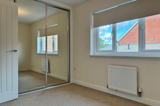 27 Coed Y Felin, Pontypool photo 4