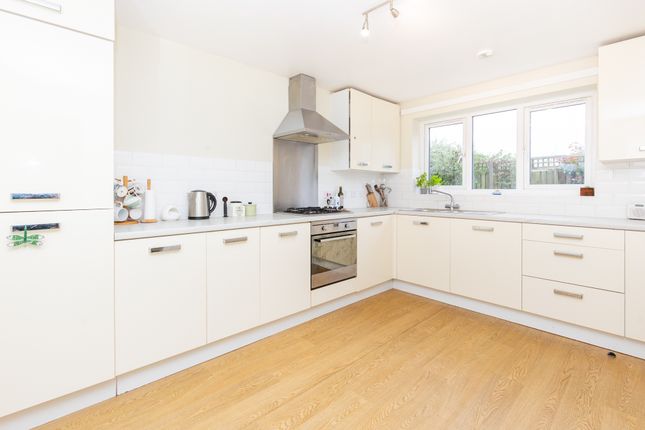 Lockside Road, Ashton-On-Ribble photo 4