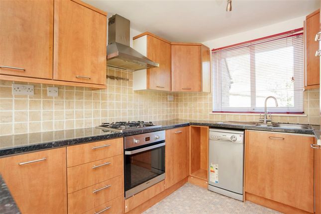 7, Woodside Avenue, Chartham photo 2