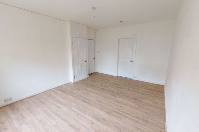 80 Green Road, Paisley photo 3