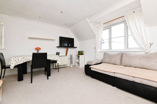 20, Czarina Rise, Basildon photo 4