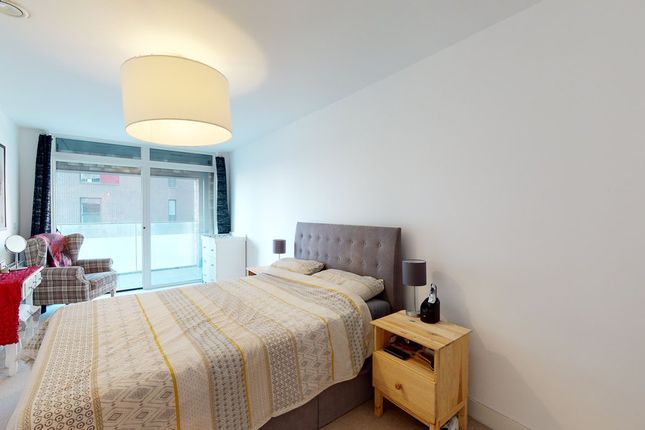 Bayliss Heights, Peartree Way, London photo 4