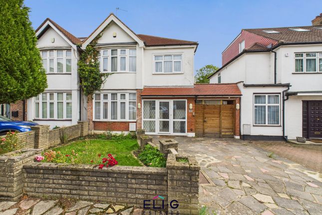 4 Bed Semi-Detached (Linked) House For Sale Holmbrook Drive, London Nw4