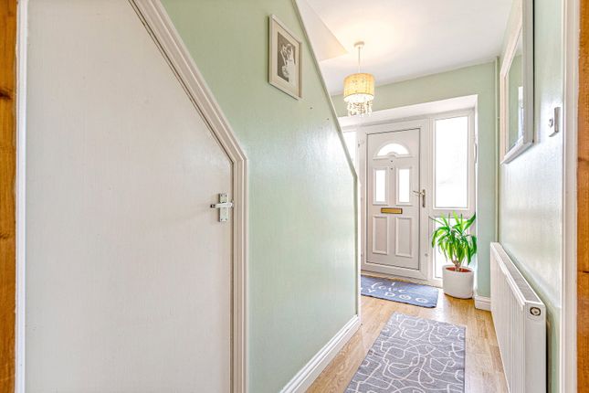 20, Broadbent Close, Leicester photo 2