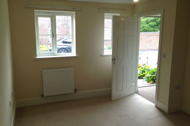 15, Elizabethan Gardens, RETFORD photo 4